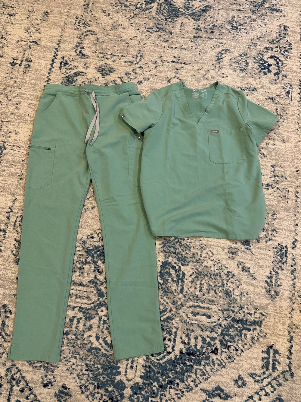 Figs Jade Scrub Set medium and medium tall
